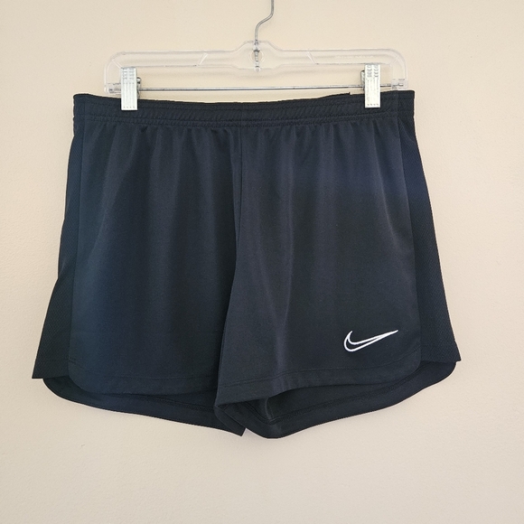 Nike dri fit black athletic shorts - Picture 1 of 5
